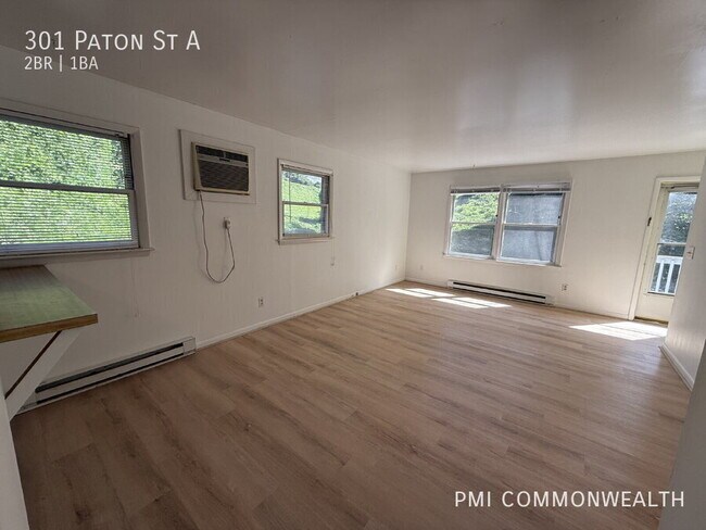 Building Photo - 301 Paton St