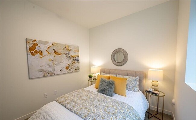 Building Photo - Air-Conditioned Seattle Townhome with Rooftop Deck & Mt. Rainier Views