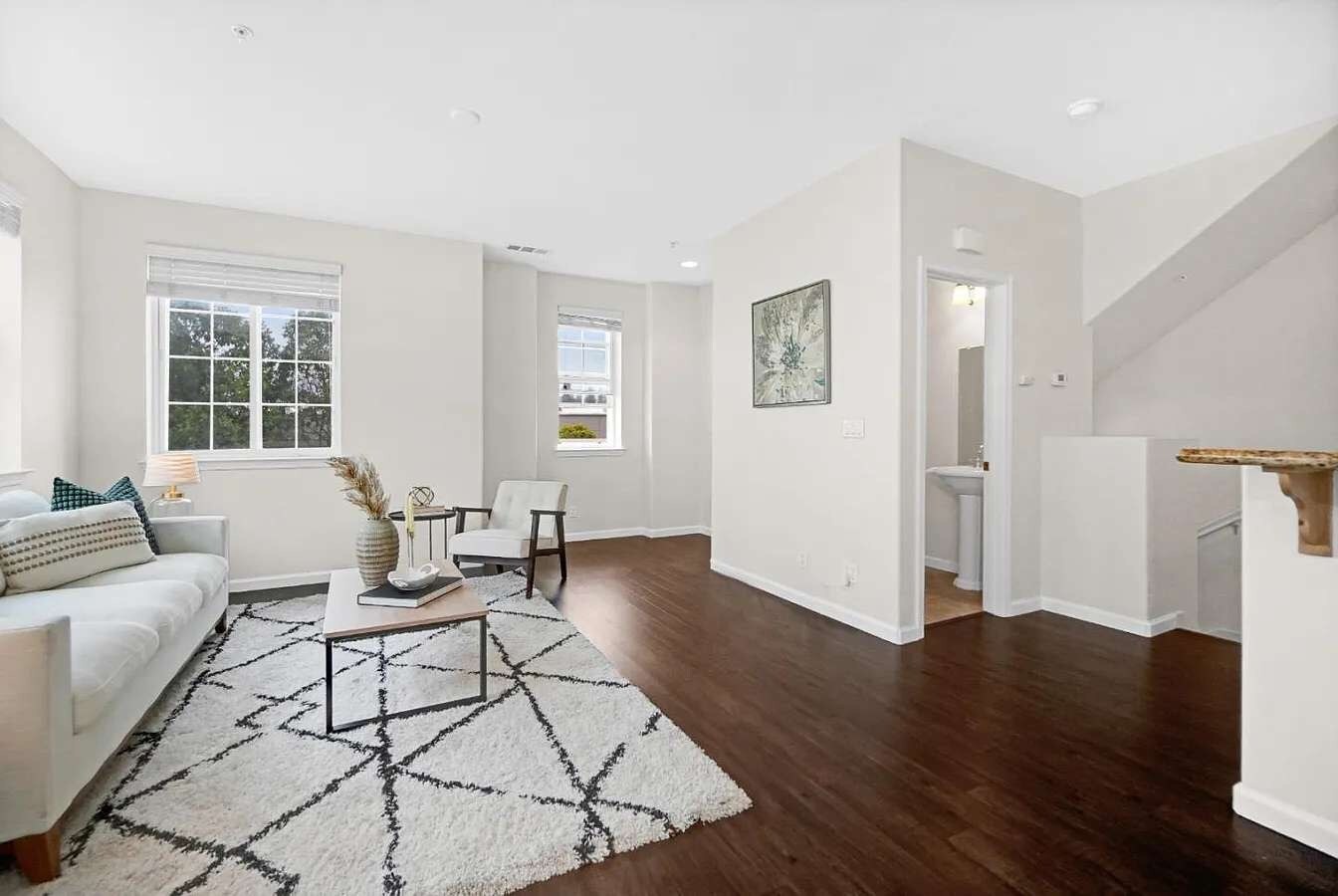 Building Photo - 2502 Jetty Dr