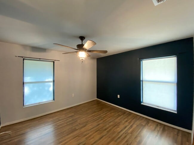 Building Photo - 10190 SW 202nd Cir