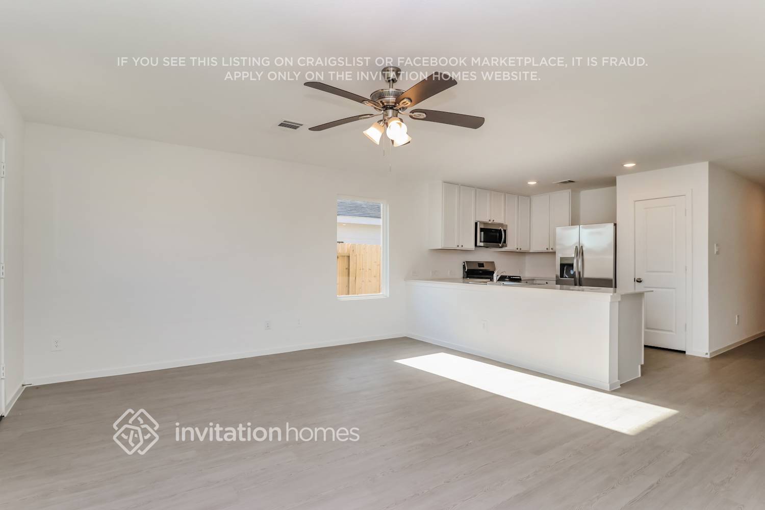 Building Photo - 16465 Blossom Grv Dr
