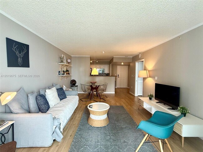 Building Photo - 1155 Brickell Bay Dr