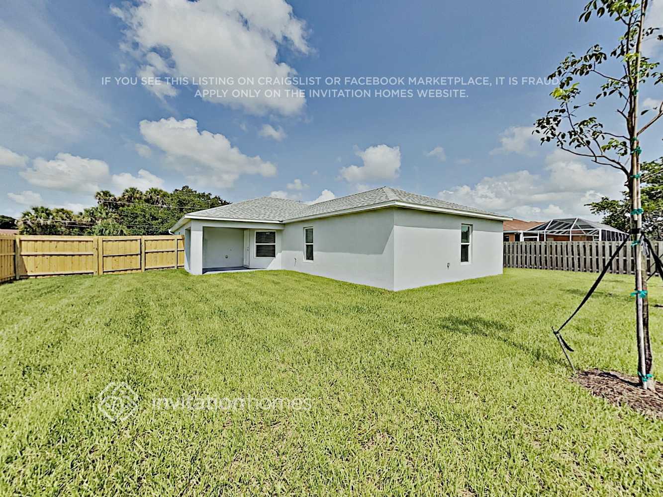 Building Photo - 3733 SW Hulska St