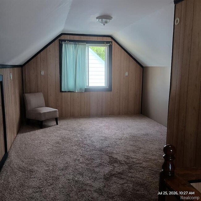 Building Photo - 25880 Groveland St