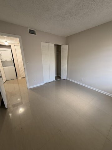 Building Photo - 301 Norwood Terrace