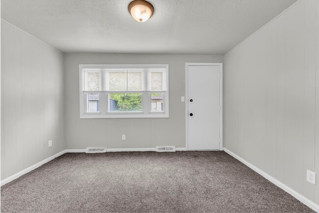 Building Photo - 4238 Bayard Rd