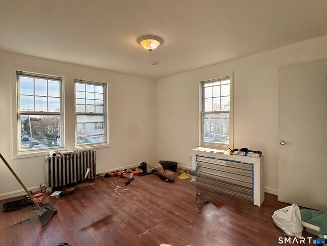 Building Photo - 41 Young Dixon Way