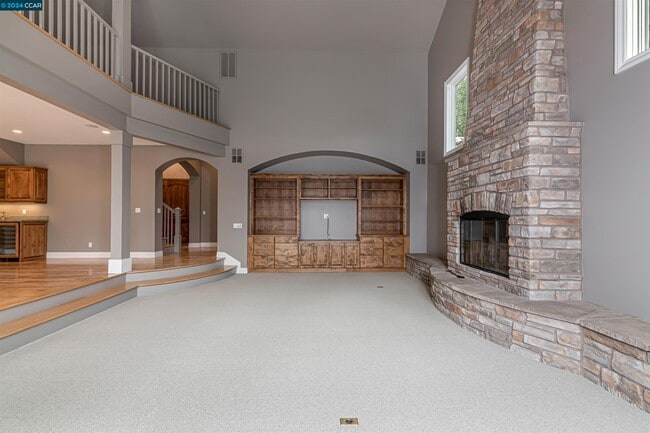 Building Photo - 3324 Las Huertas Rd