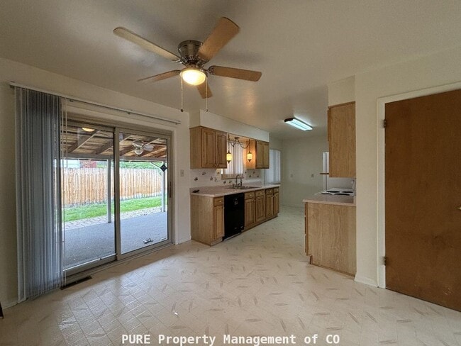 Building Photo - 3 bedroom ranch style home with 2-car garage!