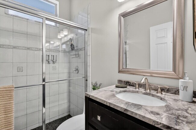 Building Photo - 1500 Firethorn Dr