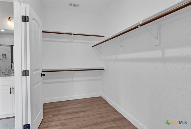 Building Photo - 8508 Glade Dr