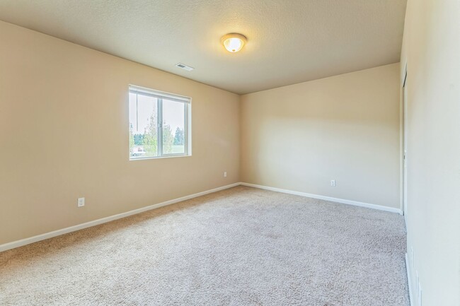 Building Photo - 2554 Carson Loop