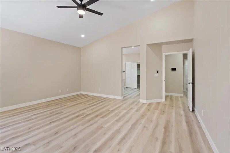 Building Photo - 9272 W Viking Rd