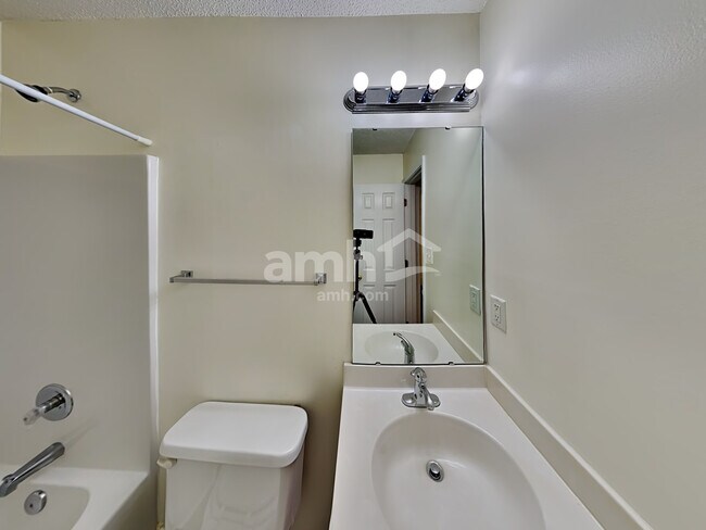 Building Photo - 4335 Bubbling Brook Ct