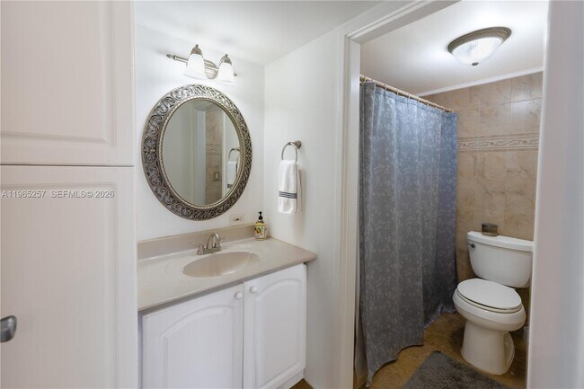 Building Photo - 17011 N Bay Rd