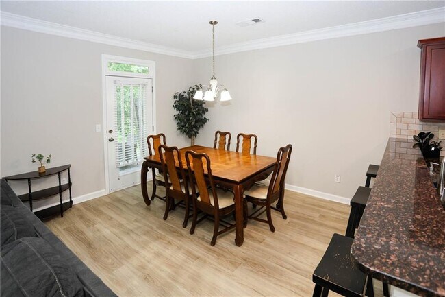 Building Photo - 7116 Blairs View Dr