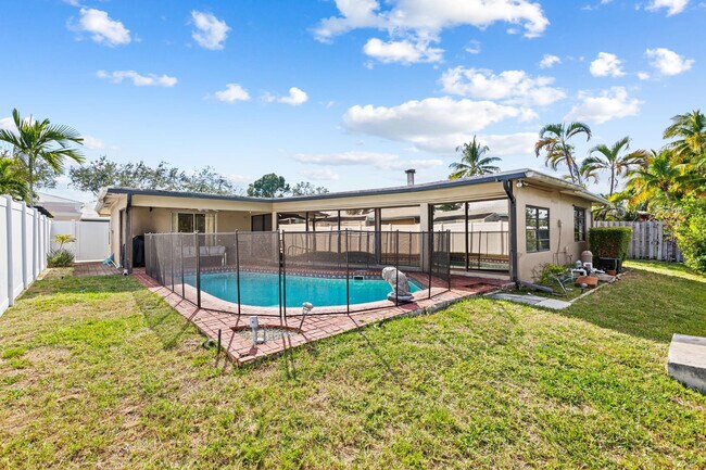 Building Photo - 1601 NE 63rd St