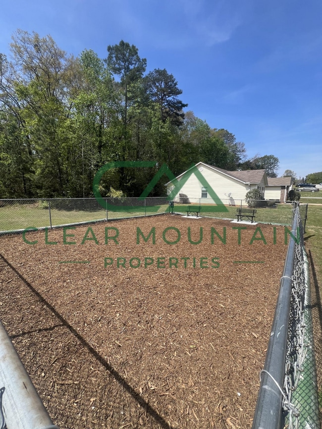 Building Photo - Beautifully Updated 4BR/2BA Home with Modern Finishes and Newly Built Dog Park!