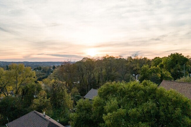 Building Photo - 1411 Brinton Rd