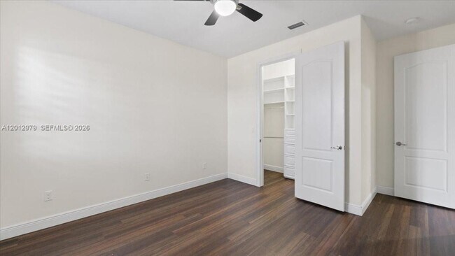 Building Photo - 8610 Lakeside Bnd