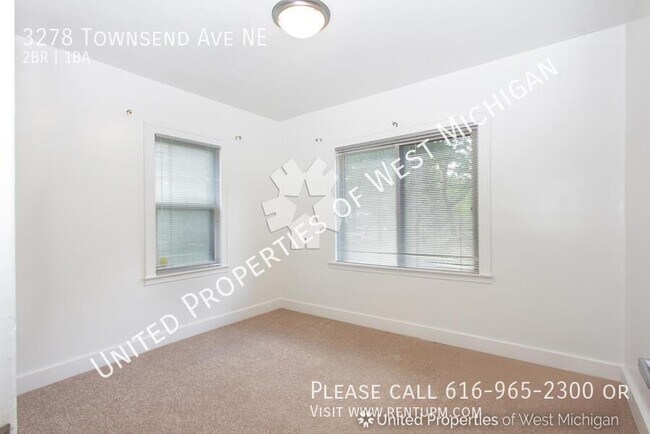 Building Photo - 3278 Townsend Ave NE