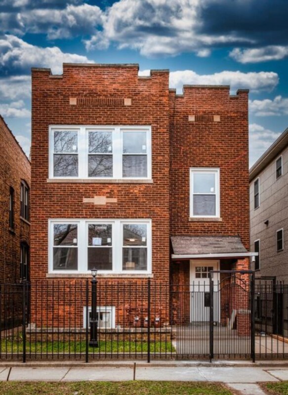 Primary Photo - 7240 S Cornell Ave