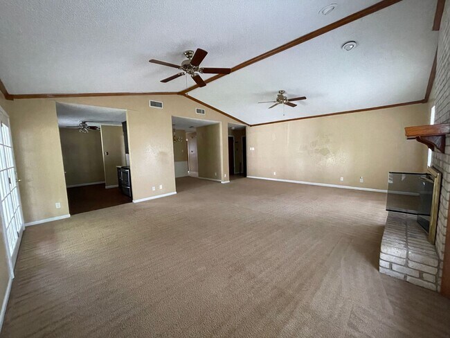 Building Photo - 3-Bedroom House for Rent in Killeen