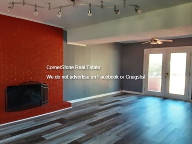 Building Photo - 207 Ingleside Dr