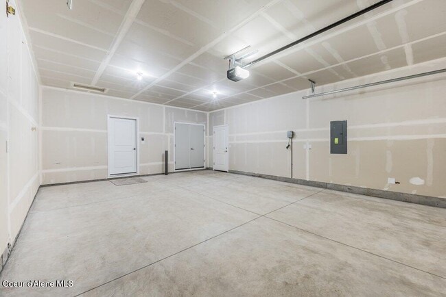Building Photo - 3360 N Segar Loop