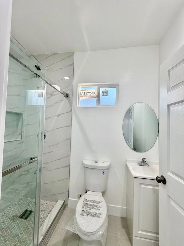 Building Photo - 11522 June St