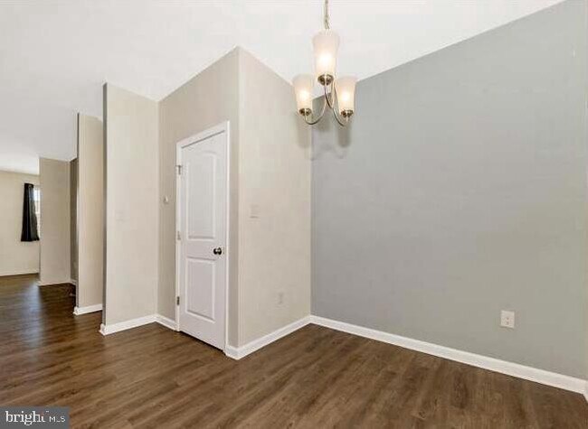 Building Photo - 247 Drexel Ct