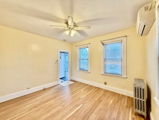 Building Photo - 12 Hall Pl