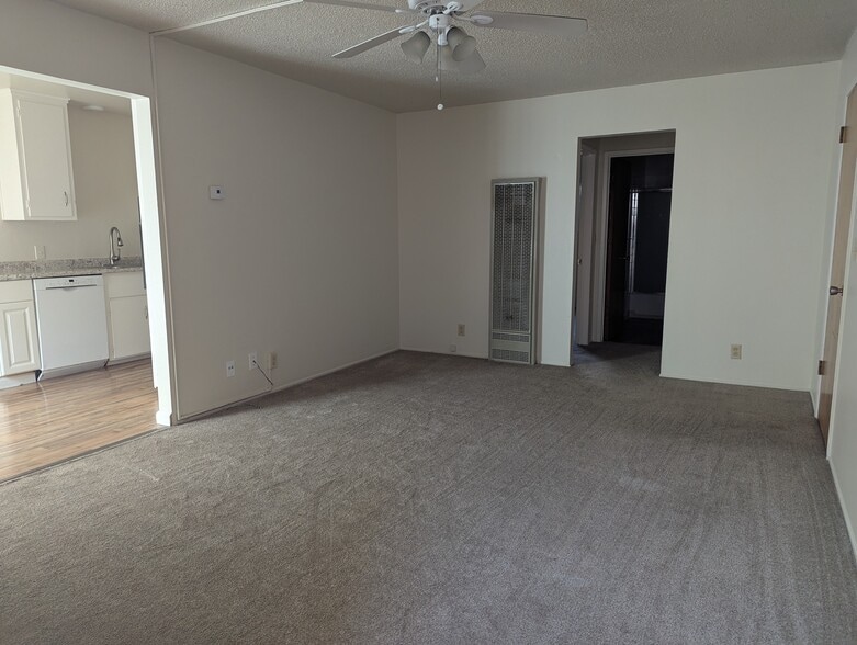 Building Photo - 1213 W McKinley Ave