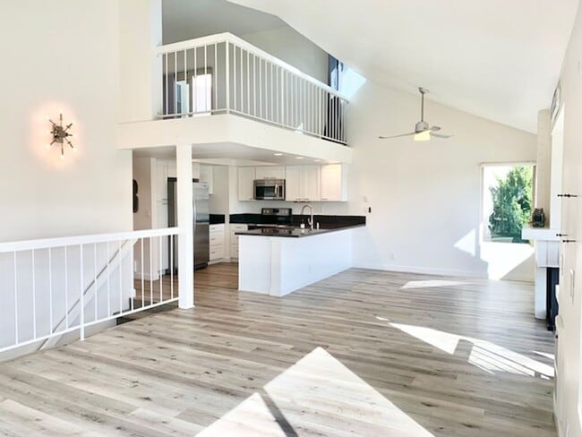 Primary Photo - Beautiful Coastal Rental in Oxnard | 2 Bed...