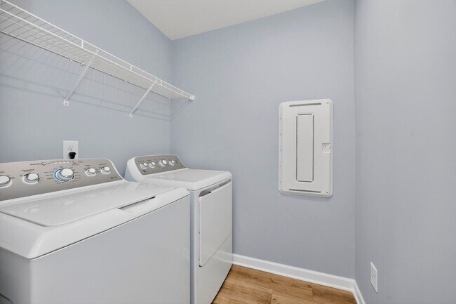 Building Photo - 3004 Red Fox Rdg