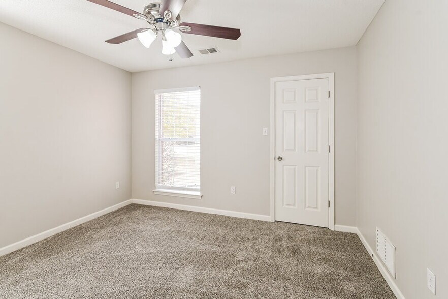 Building Photo - 5678 Kuykendall Dr