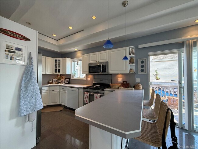 Building Photo - 60 Trenton Ave