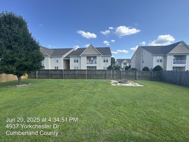 Building Photo - 4937 Yorkchester Dr