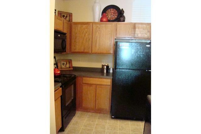 Kitchen - The Glenns at Elon