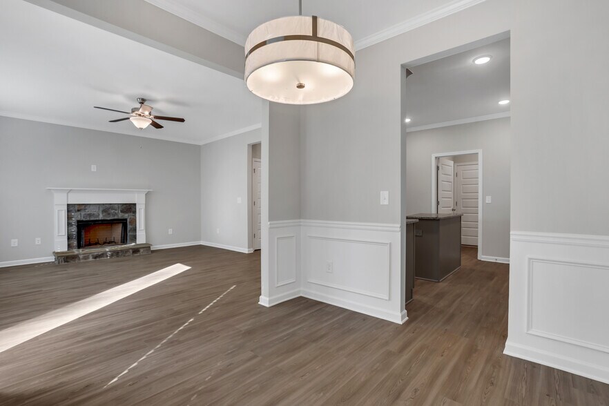 Building Photo - 236 Eva Way NE