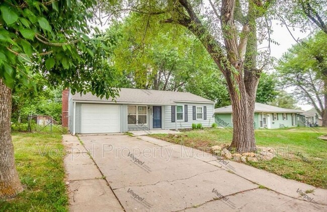 Primary Photo - COMING SOON! 3 Bed 1 Bath Home! $1325.00