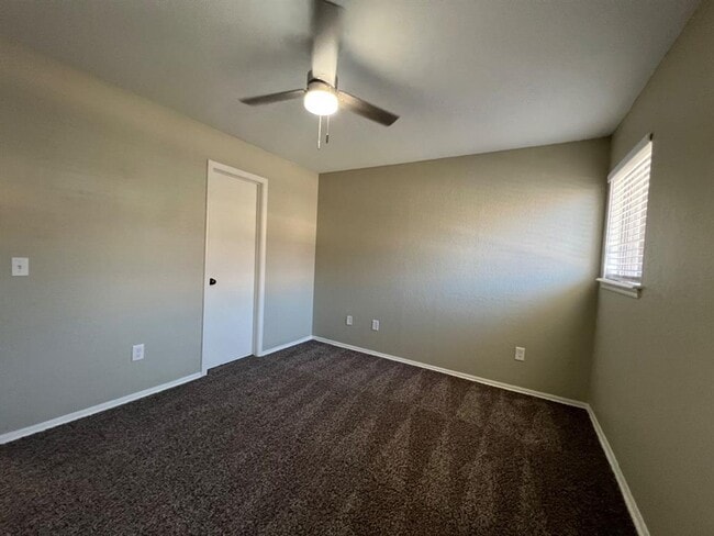 Building Photo - 1902 Three Stars Rd