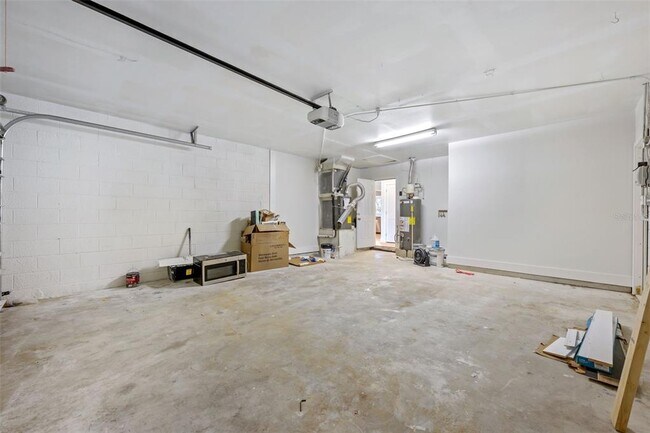 Building Photo - 2026 Bayou Grande Blvd NE
