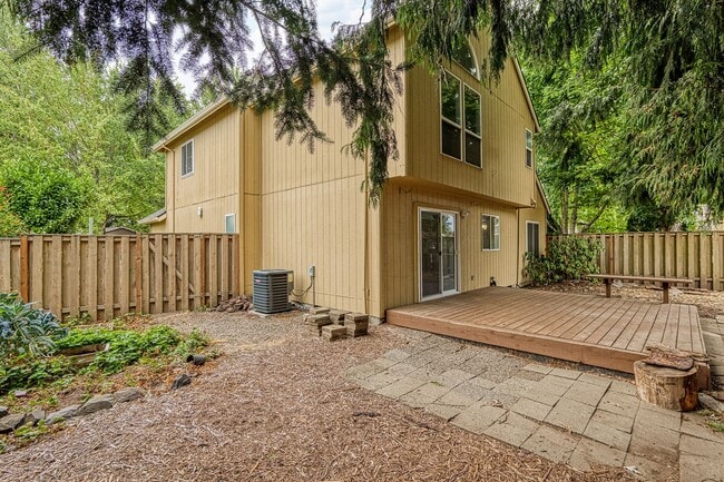 Building Photo - Beautiful 3-Bedroom Home for Rent – Spacio...