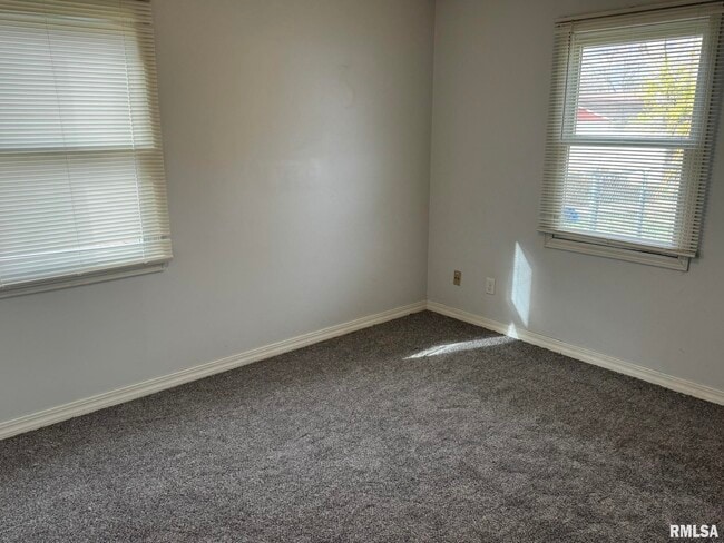 Building Photo - 2914 W 67th St