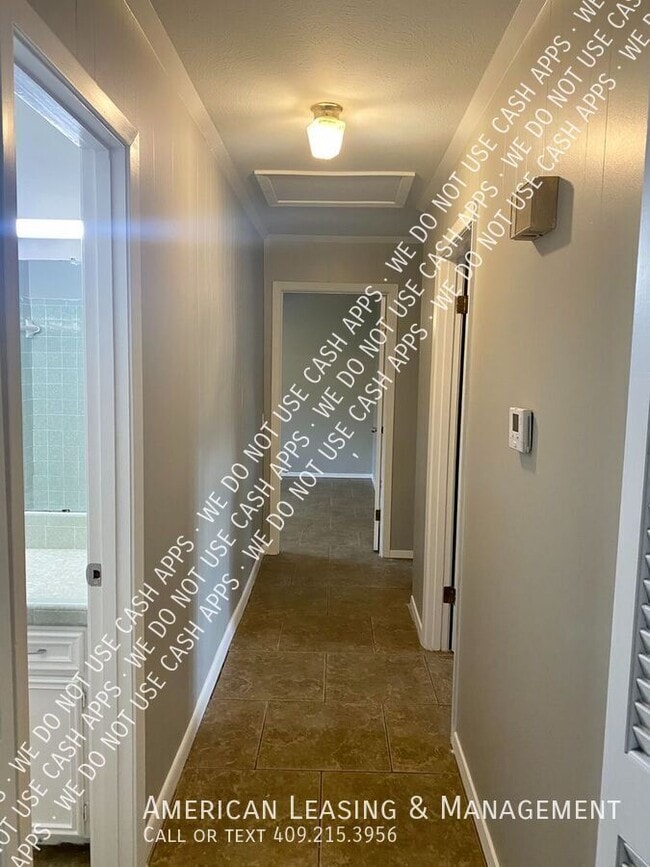 Building Photo - 10 Woodhaven Ct