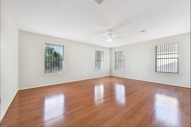Building Photo - 2510 Pine Brook Dr