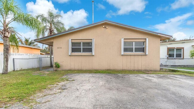 Building Photo - 6116 SW 39th St