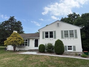 Building Photo - 36 Greenvale Farms Rd