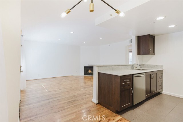 Building Photo - 1116 E Palmer Ave